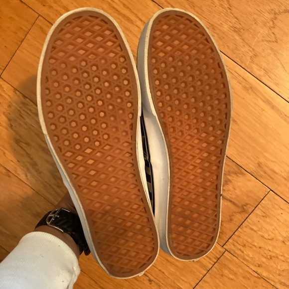 Vans - Picture 3 of 3